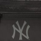 New Era Övtáska TORBICA MLB WAIST BAG LIGHT NEYYAN BLKBLK  12145412